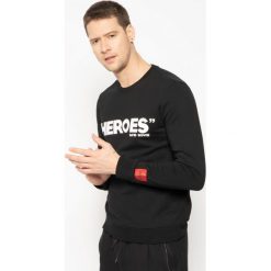 Bluza Hugo Deroes-ww 50431093. Czarne bluzy męskie HUGO, s, bez wzorów, z bawełny, bez kołnierzyka, bez rękawów, bez kaptura. W wyprzedaży za 339,00 zł.