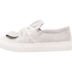 Creepersy damskie: Refresh Półbuty wsuwane offwhite