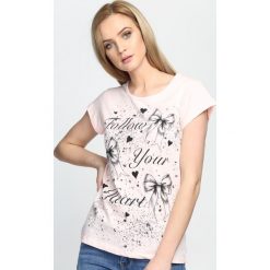 Różowy T-shirt Losing My Mind. Czerwone bluzki damskie marki Born2be, l. Za 19,99 zł.