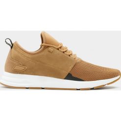 Miejskie buty sportowe z łączonych materiałów. Brązowe buty sportowe męskie marki Pull&Bear, z materiału. Za 159,00 zł.
