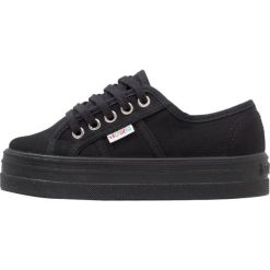 Victoria Shoes Tenisówki i Trampki black. Czarne trampki chłopięce marki Victoria Shoes, z materiału. Za 199,00 zł.