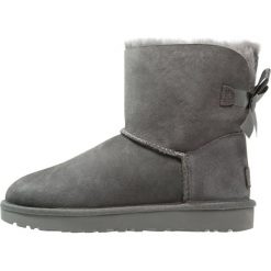 Botki damskie lity: UGG MINI BAILEY BOW II Botki grey