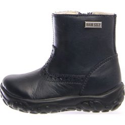 Skórzane botki "Braz" w kolorze granatowym. Niebieskie buciki niemowlęce Naturino, z wełny, bez zapięcia. W wyprzedaży za 175,95 zł.