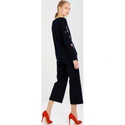 Bluzy damskie: Betty & Co Bluza night sky