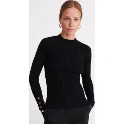 Sweter z guzikami na rękawach - Czarny. Czarne swetry damskie Reserved, s, bez wzorów, bez rękawów, bez kaptura. Za 79,99 zł.