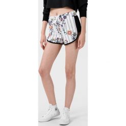 Puma Szorty Wielokolorowy. Szorty damskie Puma, m, bez wzorów, z bawełny. Za 171,95 zł.