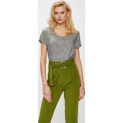 Only - Top. Czarne topy damskie marki ONLY, s, z wiskozy, z okrągłym kołnierzem. W wyprzedaży za 34,90 zł.