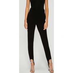 Pepe Jeans - Spodnie. Jeansy damskie Pepe Jeans. W wyprzedaży za 199,90 zł.