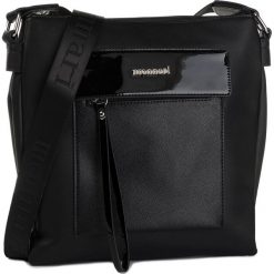 Torebka MONNARI - BAGA540-020 Black. Czarne listonoszki damskie Monnari, bez wzorów, ze skóry ekologicznej, bez dodatków. W wyprzedaży za 159,00 zł.
