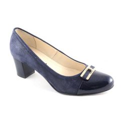Buty ślubne damskie: Skórzane czółenka w kolorze granatowym