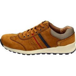 Półbuty buty męskie NEW AGE 16324 SKÓRA CAMEL. Brązowe półbuty męskie New Age, bez wzorów, ze skóry, bez zapięcia. W wyprzedaży za 139,00 zł.