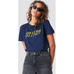 T-shirty damskie: Astrid Olsen x NA-KD T-shirt Adult Ish - Blue