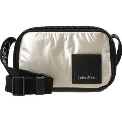 Torebki klasyczne damskie: Calvin Klein Torba na ramię gold