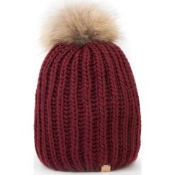 Czapka damska 87-HF-008-2. Czerwone czapki damskie Wittchen, na zimę, bez wzorów, z dzianiny. Za 75,90 zł.