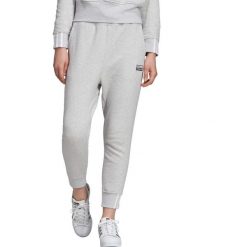 Adidas Originals Spodnie dresowe Szary. Szare spodnie damskie s, z bawełny. Za 240,95 zł.