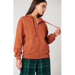 Bluzy damskie: NA-KD Basic Bluza basic z kapturem – Orange