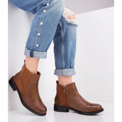 Botki damskie Laura Mode YBS-01 Brązowe. Pomarańczowe botki damskie LAURA MODE, z tworzywa sztucznego, eleganckie, na niskim obcasie, na obcasie, na zamek. Za 119,00 zł.