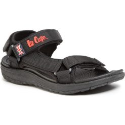 Sandały LEE COOPER - LCWL-20-34-016 Black. Czarne klapki damskie Lee Cooper, bez wzorów, z tworzywa sztucznego, bez obcasa. Za 89,00 zł.
