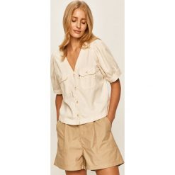 Levi's - Koszula. Białe bluzki damskie Levi's®, na co dzień, s, bez wzorów, z bawełny, casualowe, bez kołnierzyka, z krótkim rękawem. W wyprzedaży za 219,90 zł.