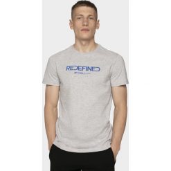 T-shirt męski TSM206 - chłodny jasny szary melanż. Szare koszulki męskie 4f, m, bez wzorów, bez kołnierzyka, bez rękawów. Za 49,99 zł.