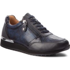Sneakersy CAPRICE - 9-23600-21 Ocean Comb 880. Niebieskie półbuty damskie Caprice, na co dzień, bez wzorów, ze skóry, bez obcasa, na płaskiej podeszwie, bez zapięcia. W wyprzedaży za 199,00 zł.