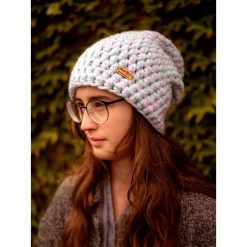 Czapka Hand Made No. 042 / beanie / szydło. Brązowe czapki zimowe damskie marki Pakamera. Za 99,00 zł.