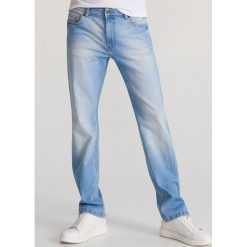 Jeansy z bawelny organicznej - Niebieski. Niebieskie jeansy męskie Reserved, m, bez wzorów. Za 129,99 zł.