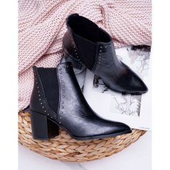 Botki Damskie Na Obcasie Z Gumkami Czarne Trini. Czarne botki damskie Tagless, bez obcasa, na obcasie, bez zapięcia. Za 139,00 zł.