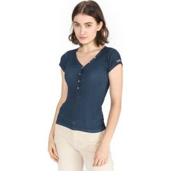 Guess Koszulka Niebieski. Niebieskie koszulki damskie Guess, m, z aplikacjami, z bawełny, bez kołnierzyka. Za 204,95 zł.