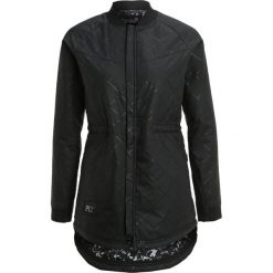 Zimtstern PiZ Kurtka snowboardowa black. Czarne kurtki sportowe damskie marki Zimtstern, m, z materiału. W wyprzedaży za 881,30 zł.