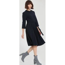 Granatowa Sukienka Pair Trio. Niebieskie sukienki hiszpanki other, uniwersalny, midi. Za 99,99 zł.