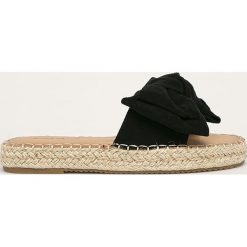 Answear - Klapki Sweet Shoes. Czarne klapki damskie ANSWEAR, bez wzorów, z gumy, bez obcasa, na obcasie. W wyprzedaży za 59,90 zł.