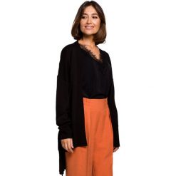 Kardigan asymetryczny z paskiem - czarny. Czarne swetry damskie Style, s, w paski, eleganckie, bez rękawów, bez kaptura. Za 149,00 zł.
