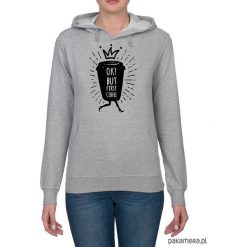 Bluza damska. OK! But first coffee. Szare bluzy rozpinane damskie Pakamera, z nadrukiem, z kapturem. Za 119,00 zł.
