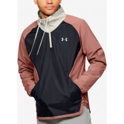 Under Armour Woven Kurtka Czarny. Czarne płaszcze męskie Under Armour, na wiosnę, m, bez wzorów, z poliesteru, bez kaptura. Za 343,95 zł.