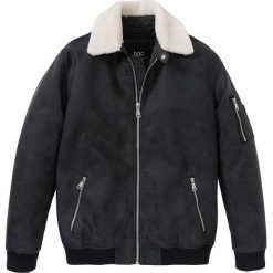 Kurtka bejsbolówka ze sztucznej skóry z kołnierzykiem z futerkiem Regular fit bonprix czarny. Czarne bejsbolówki męskie bonprix, m, bez wzorów, ze skóry, bez kaptura. Za 124,99 zł.