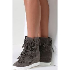 Ciemnoszare Sneakersy Capital Letters. Szare sneakersy damskie marki vices. Za 44,99 zł.