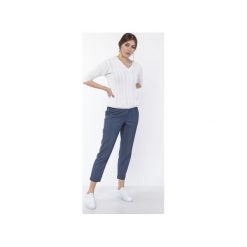 SPODNIE Z OZDOBNYMI LAMPASAMI, SD117 JEANS. Niebieskie spodnie damskie Lanti, uniwersalny, z poliesteru, z podwyższonym stanem. Za 149,00 zł.