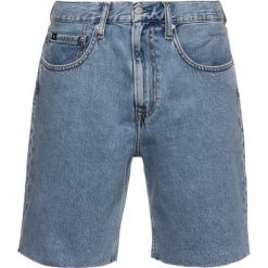 Szorty jeansowe Calvin Klein Jeans J30J312791. Niebieskie spodenki i szorty męskie Calvin Klein Jeans, m, bez wzorów, z bawełny. W wyprzedaży za 199,00 zł.