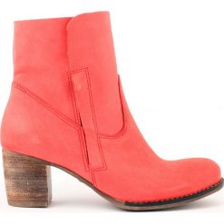 Botki - skóra naturalna - model 454 - kolor czerwony. Czerwone botki damskie Zapato, na wiosnę, ze skóry, eleganckie, na wysokim obcasie, na zamek. W wyprzedaży za 279,30 zł.