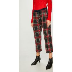 Answear - Spodnie. Czarne spodnie damskie ANSWEAR, s, bez wzorów, z elastanu, casualowe. W wyprzedaży za 49,90 zł.
