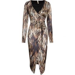 Sukienka midi z aksamitu w cętki leoparda bonprix czarno-złoty leo. Czarne sukienki damskie bonprix, bez wzorów, bez kołnierzyka, bez rękawów, midi. Za 149,99 zł.