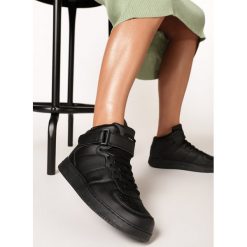 Czarne Buty Sportowe Laura. Czarne buty sportowe damskie Born2be. Za 99,99 zł.