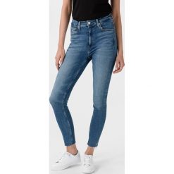 Calvin Klein 010 Dżinsy Niebieski. Niebieskie jeansy damskie Calvin Klein. Za 498,95 zł.