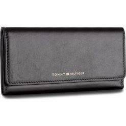 Portfele damskie: Duży Portfel Damski TOMMY HILFIGER – Smooth Leather Ew Slim Flap Wallet AW0AW05139 002