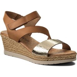 Sandały SERGIO BARDI - Carpeneto SS127304818KD 651. Pomarańczowe klapki damskie Sergio Bardi, bez wzorów, ze skóry, bez obcasa, na obcasie. W wyprzedaży za 169,00 zł.