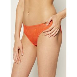 Figi klasyczne Gossard Glossies Lace 13003. Pomarańczowe figi damskie Gossard, s, bez wzorów, z elastanu. Za 109,00 zł.