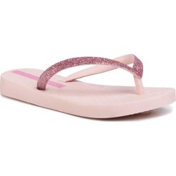 Japonki IPANEMA - Lolita IV Kids 81946 Pink/Pink Glitter 24548. Różowe sandały dziewczęce Ipanema, z tworzywa sztucznego, bez zapięcia. Za 79,99 zł.