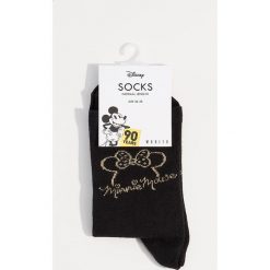 Skarpetki damskie Mickey Mouse Special Collection - Czarny. Czarne skarpetki damskie marki Mohito, z motywem z bajki. Za 19,99 zł.
