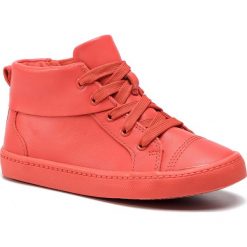 Sneakersy CLARKS - City OasisHi 261404946 Orange. Pomarańczowe trampki chłopięce Clarks, bez wzorów, ze skóry, bez zapięcia. W wyprzedaży za 129,00 zł.